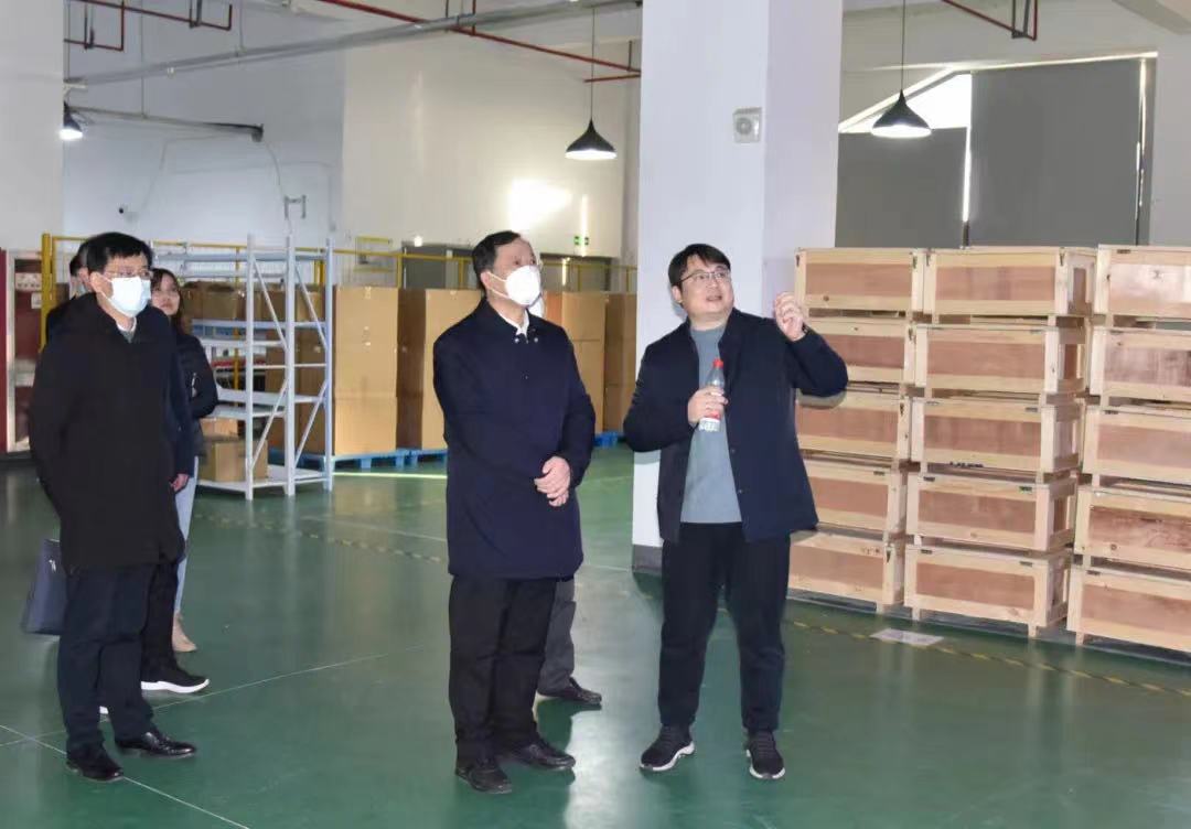 春節(jié)前夕，區(qū)委書記許小波帶隊走訪調(diào)研海圖科技指導工作